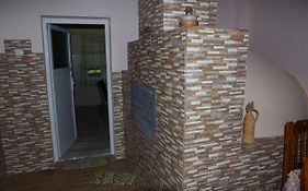 Casa Maior Loc Săcel jud Harghita str principala